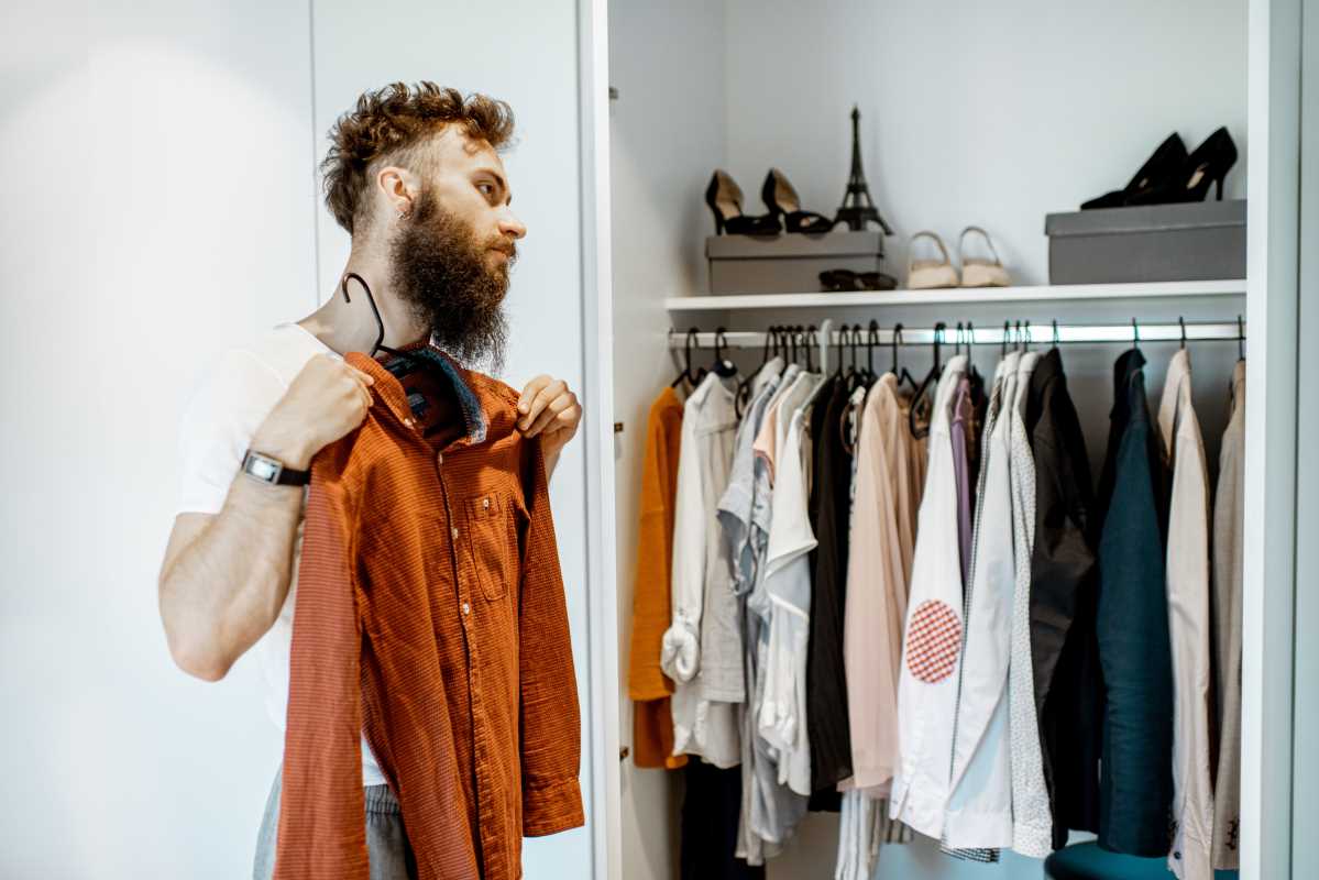 Save Money on Clothing with Thrift and Resale Apps