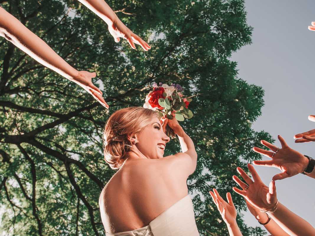 8 Tips for Preparing Financially for a Summer of Weddings, Vacations & Graduations
